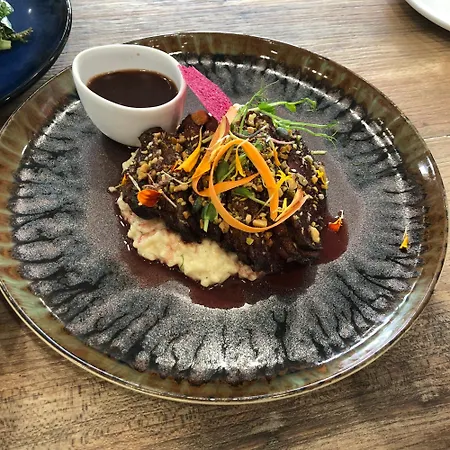 Des Isards Szálloda 3*